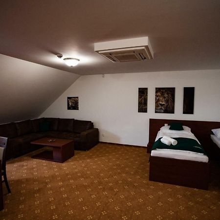 Penzión Poľovník Moldava nad Bodvou Exterior foto