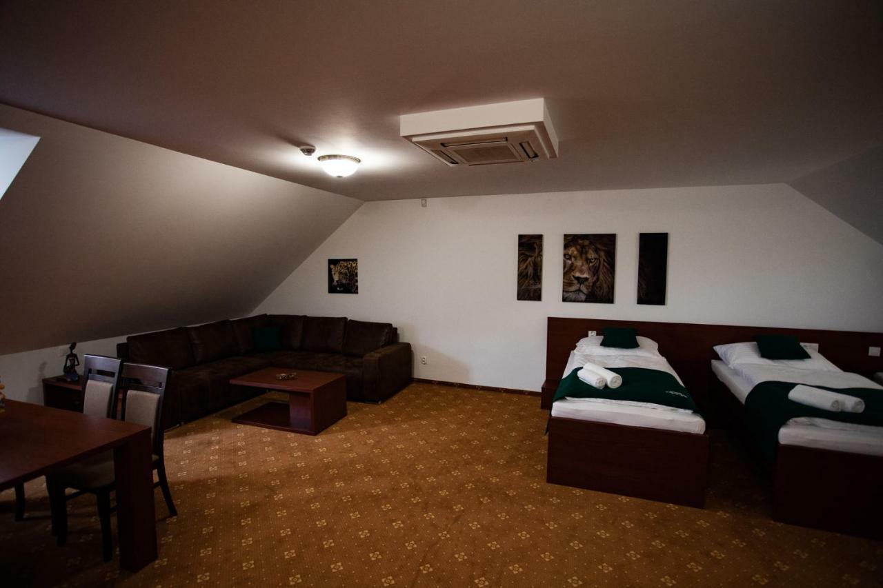 Penzión Poľovník Moldava nad Bodvou Exterior foto